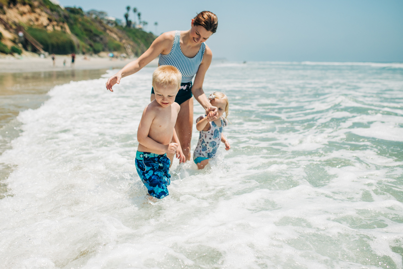Temecula Lifestyle Documentary Photographer, mother at the beach with children